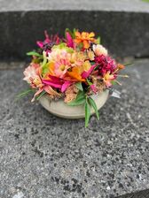 Zijdenbloemstuk nr 7: Ronde schaal